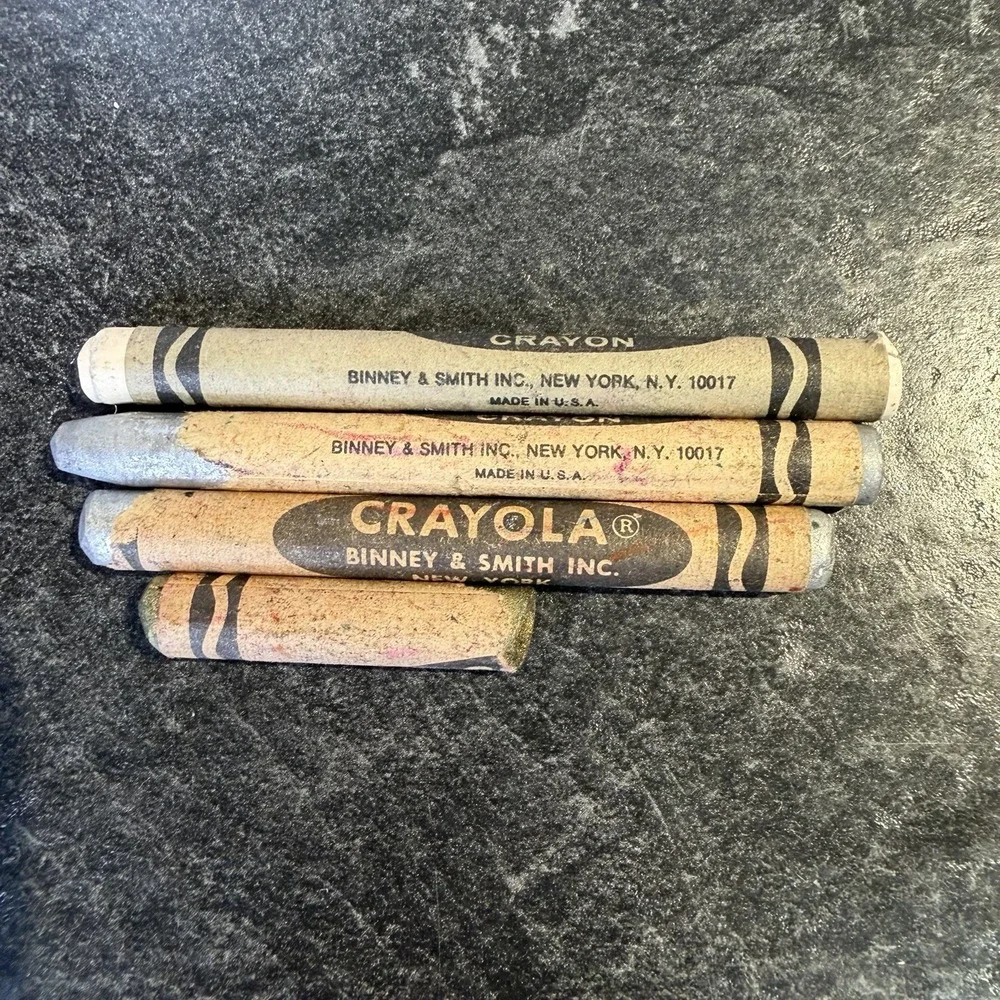 Vtg Crayola Crayons Binney & Smith White Silver Gold Retired